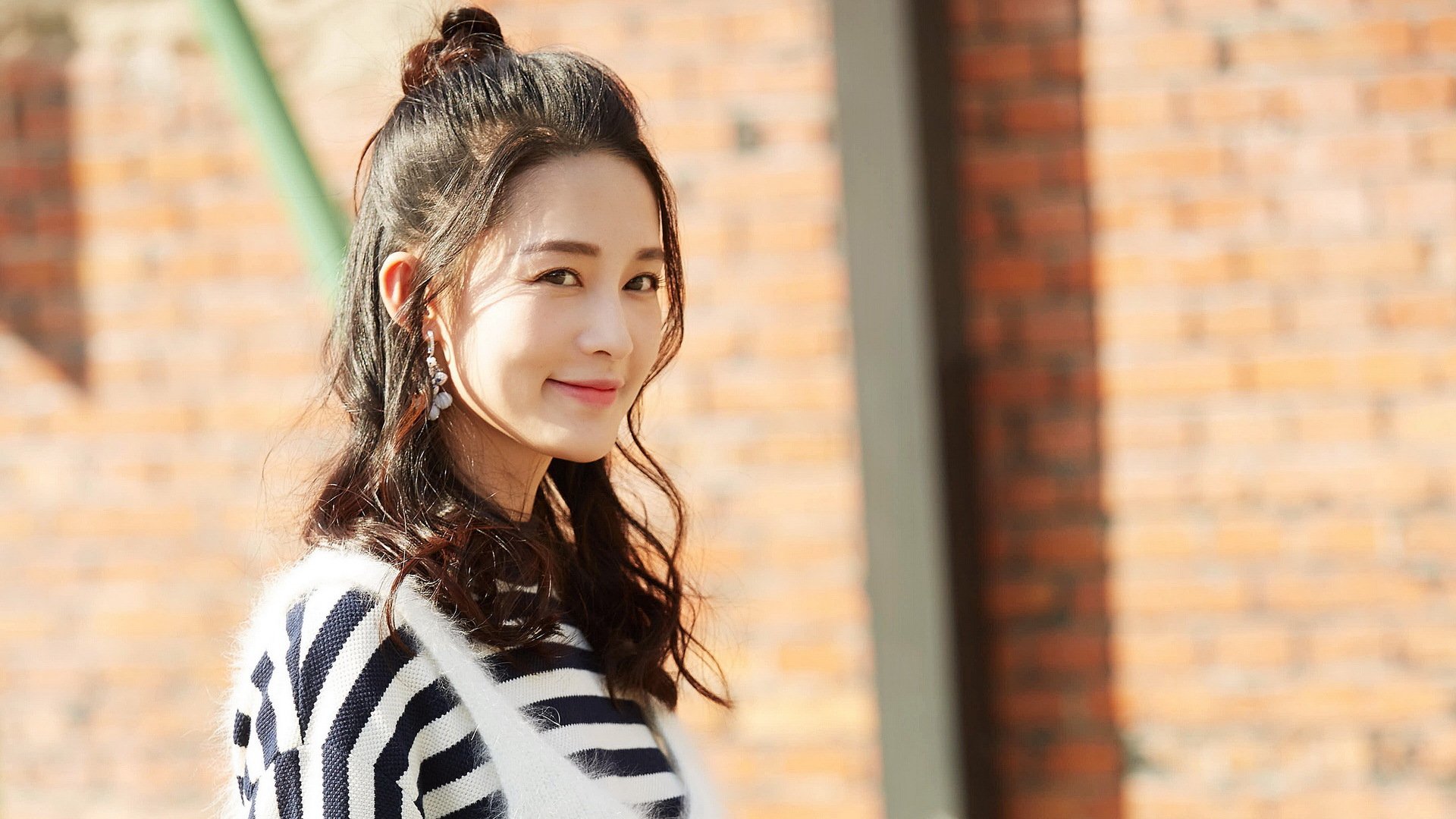 张雨霏蝉联蝶泳冠军宝座，张雨霏晋级蝶泳决赛时间