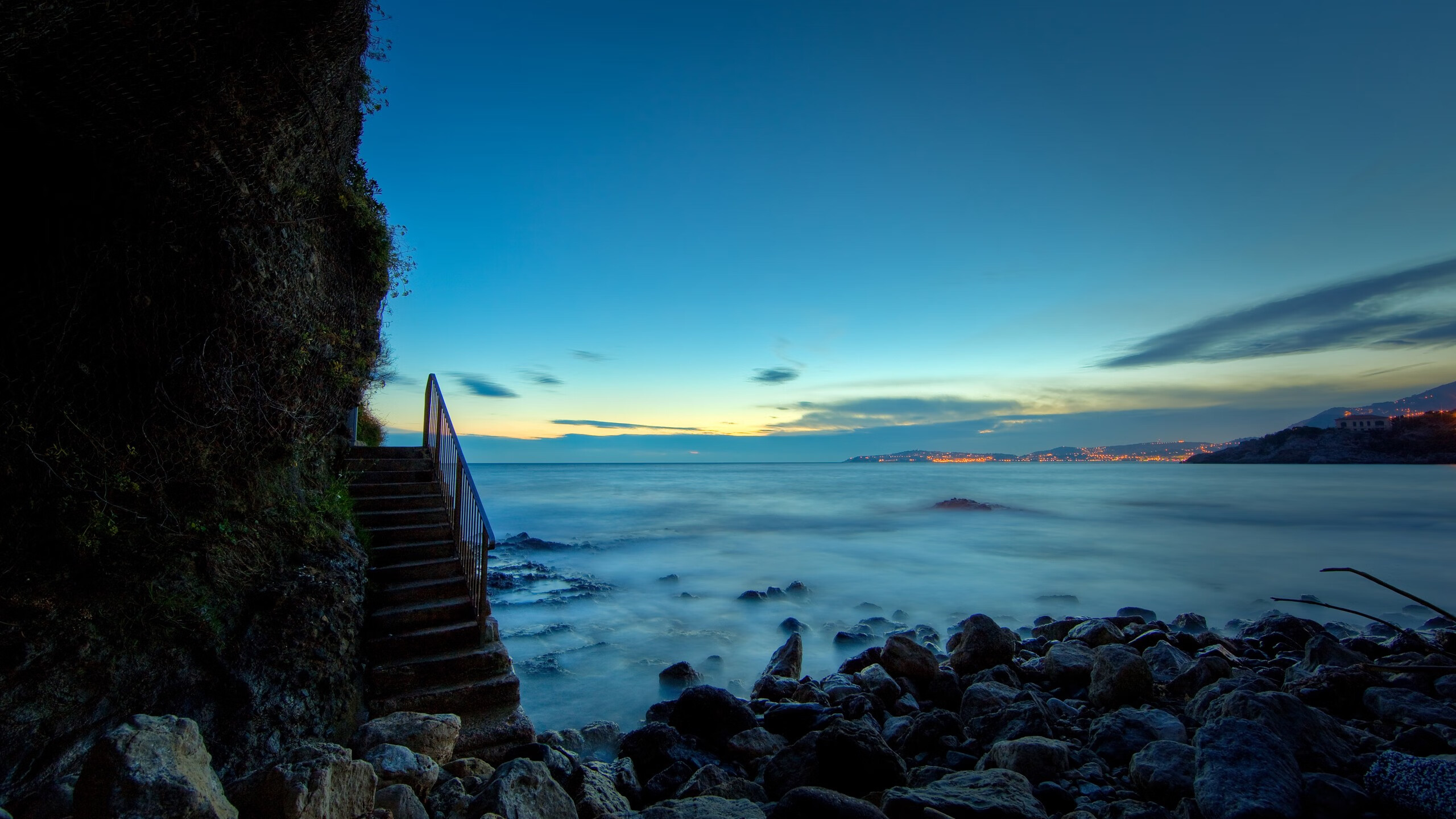 5年蜕变,雷军分享玄戒芯片和造车创业故事