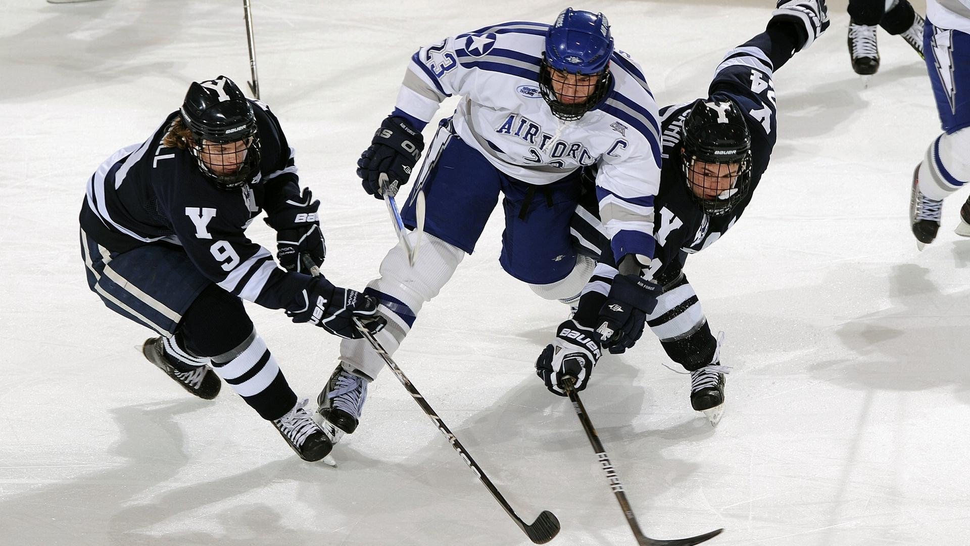 爱游戏娱乐-“安赫尔·巴尔博萨的技术特点与领袖气质，推动美洲狮队全面崛起”
